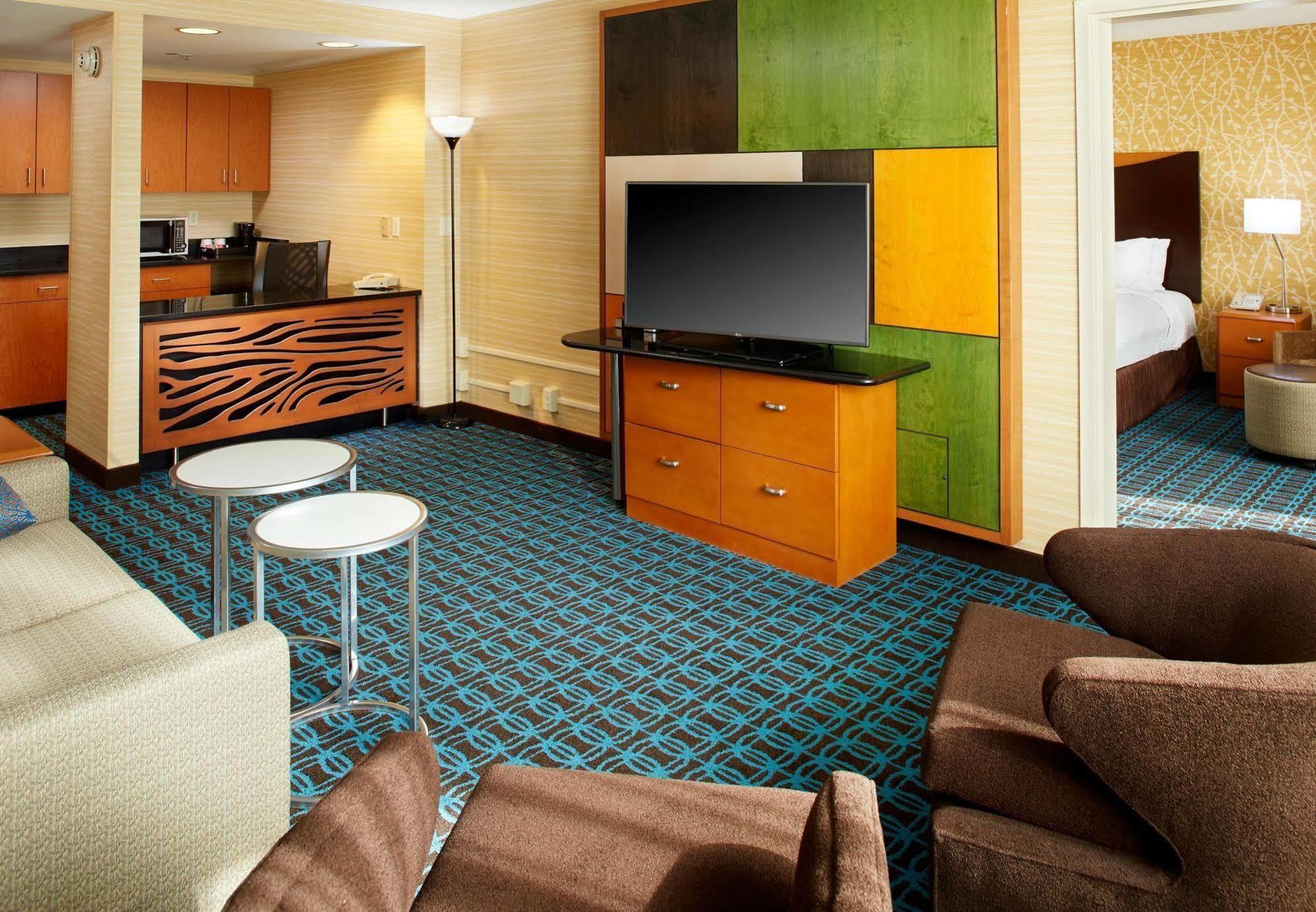Fairfield Inn & Suites By Marriott Cleveland Beachwood Exterior foto